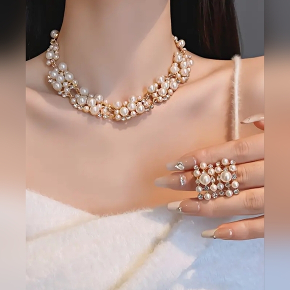 Jewelry Set - Picture 2 of 4